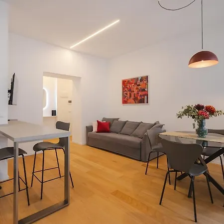 Apartman Station Six I Bb *